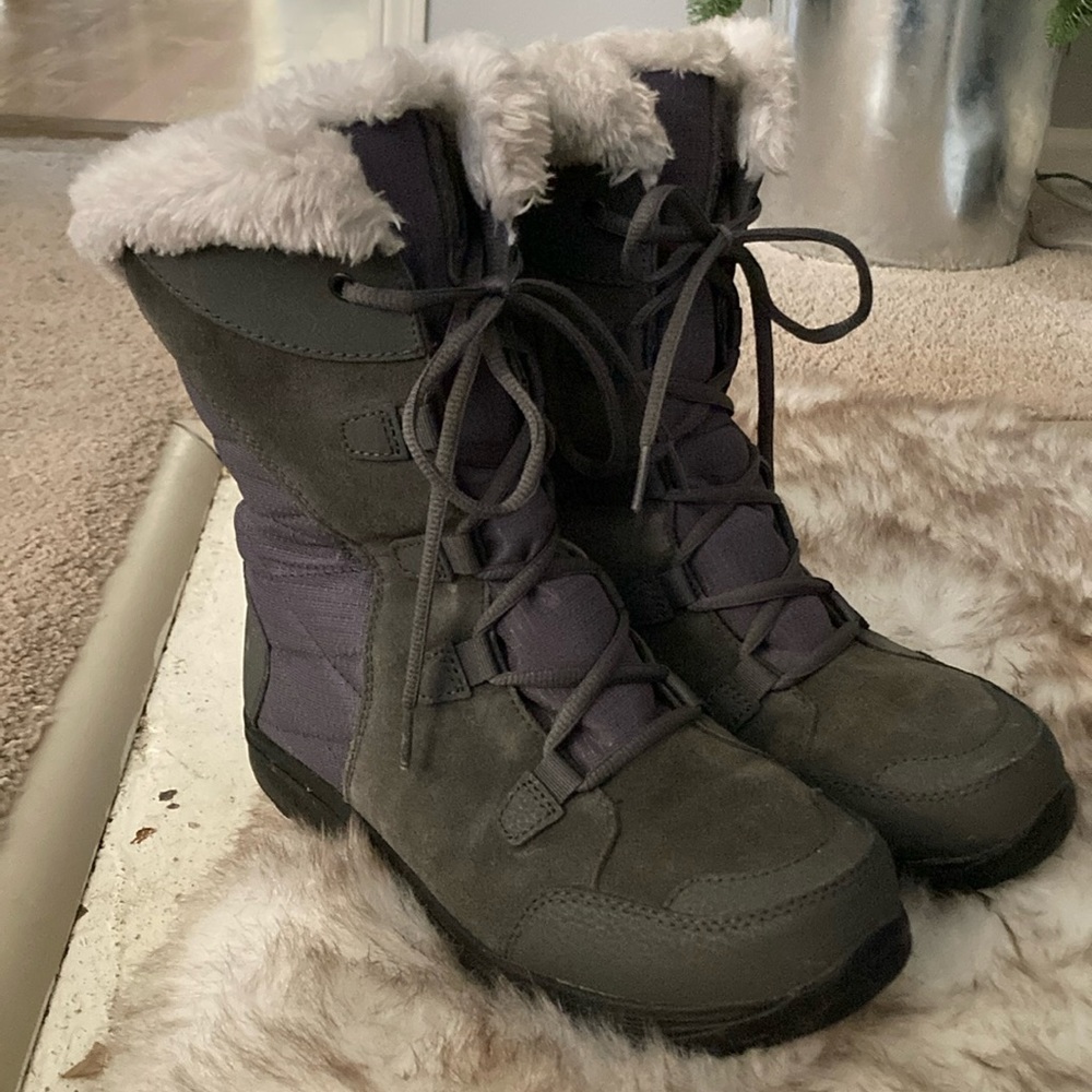Columbia Women's Ice Maiden II Boot, Size 8.5
